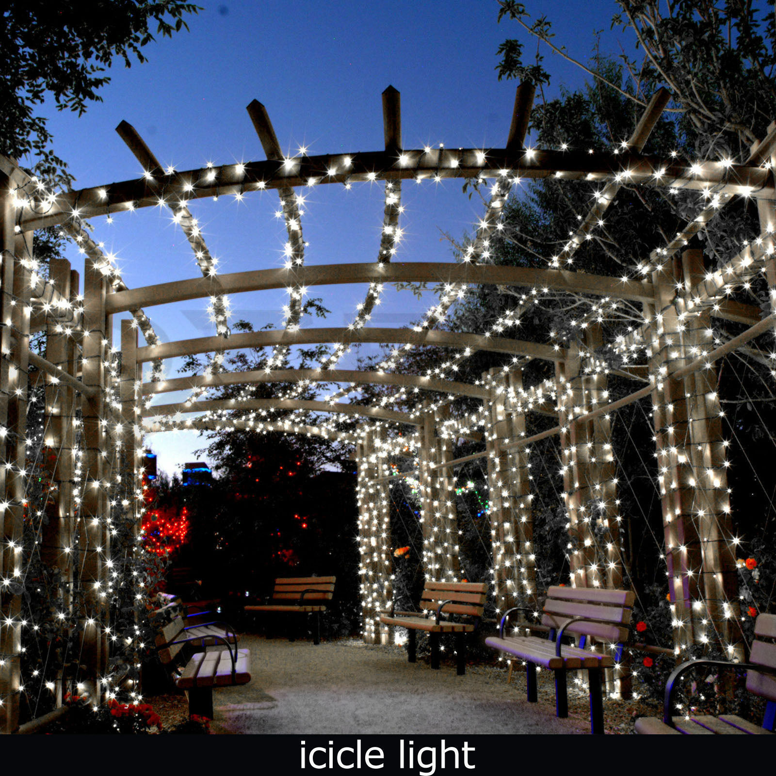 Outdoor Christmas Icicle Lights
 24M 960 LED Bright White Snowing Icicle Lights Indoor