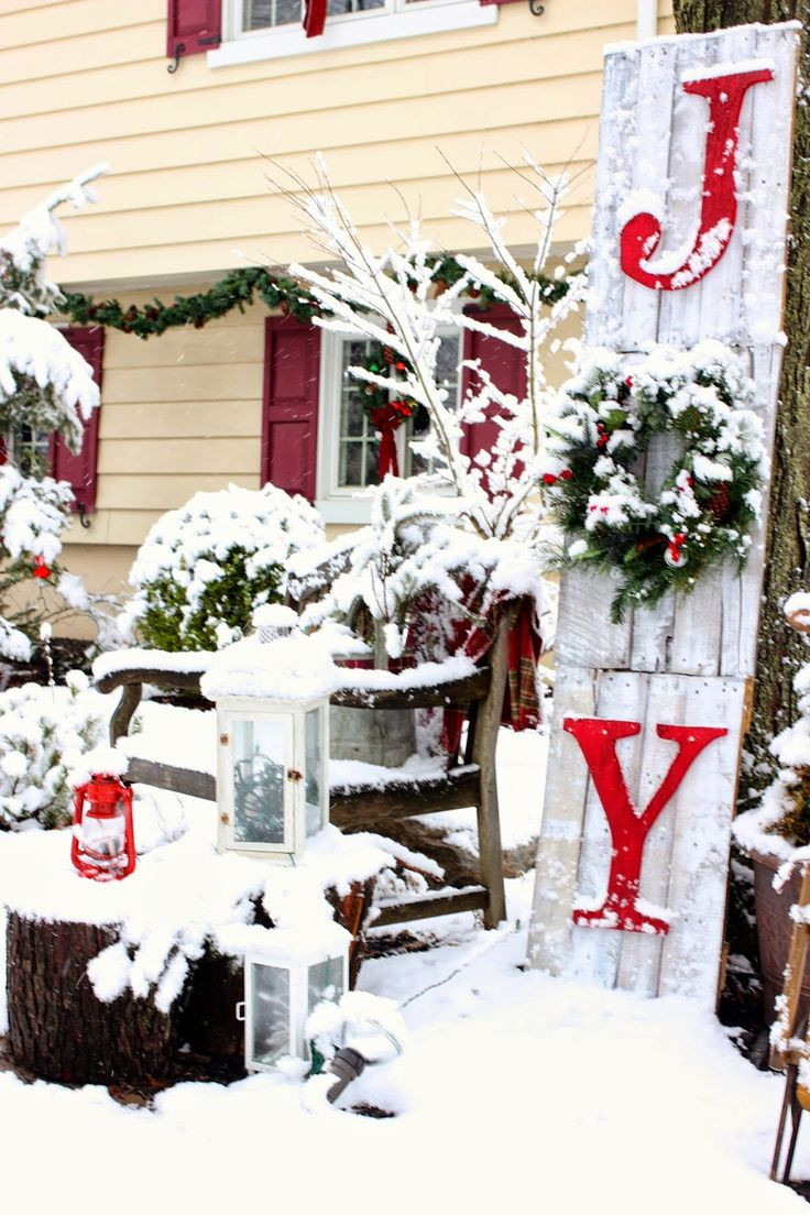 Outdoor Christmas Party Ideas
 Best 25 Front porch signs ideas on Pinterest