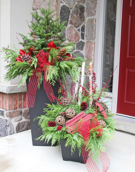Outdoor Christmas Planters
 38 Eye Catchy Christmas Arrangements DigsDigs