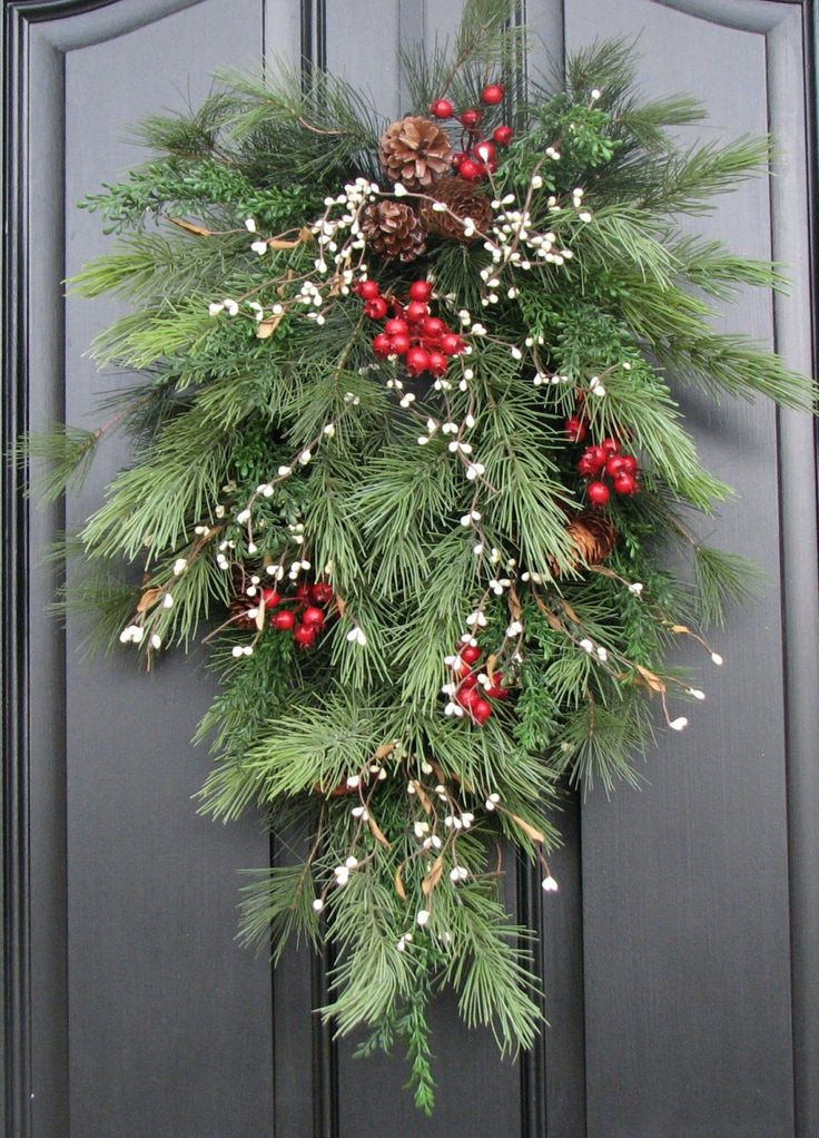 Outdoor Christmas Swags
 Best 25 Christmas swags ideas on Pinterest