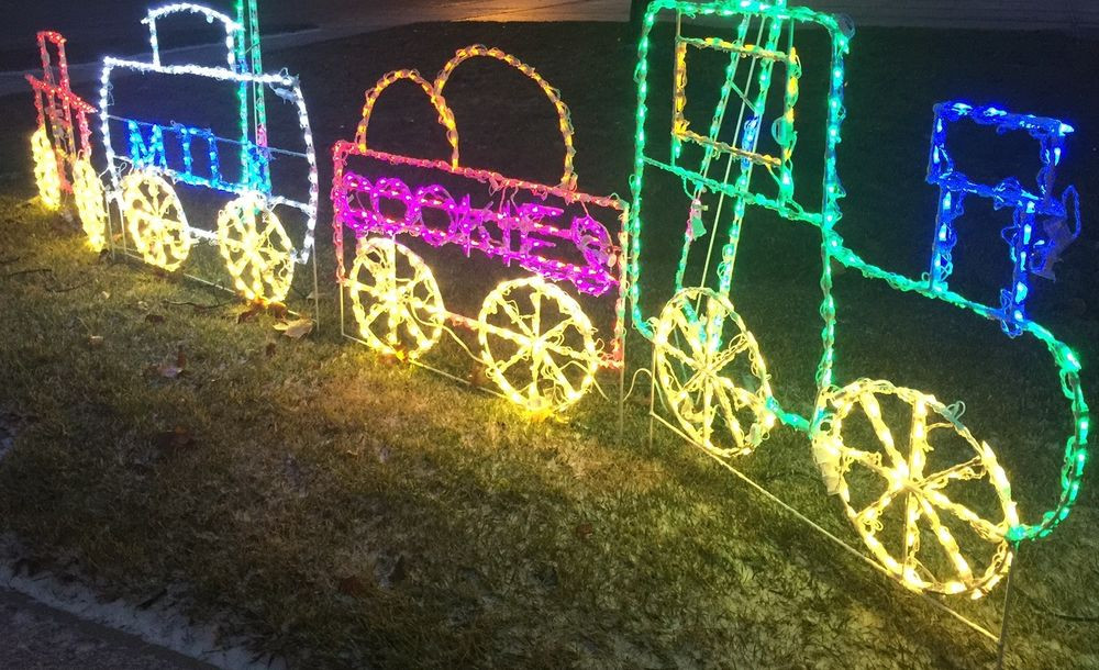 Outdoor Christmas Train
 LG Toy Christmas Train Outdoor Holiday LED Lighted
