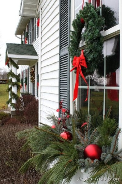 Outdoor Christmas Window Decorations
 Outdoor Christmas Decorations Pinterest Approved