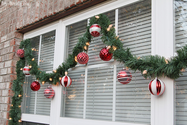 Outdoor Christmas Window Decorations
 Outdoor Christmas Decorations