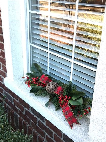 Outdoor Christmas Window Swags
 How to Make a Christmas Window Sill Swag for your Outside