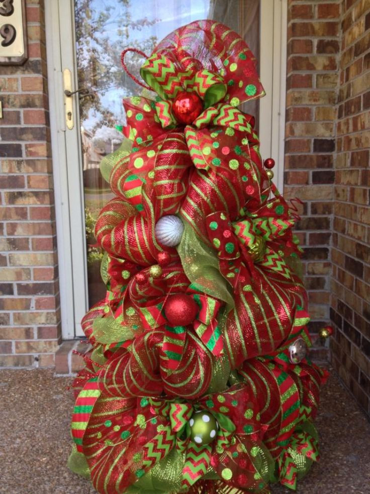 Outdoor Entryway Christmas Trees
 242 best images about the Christmas balcony on Pinterest