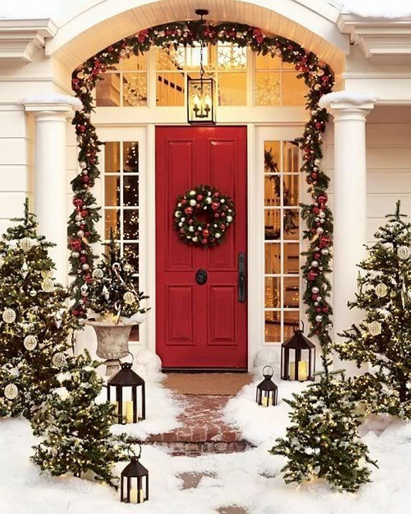 Outdoor Entryway Christmas Trees
 Inspiring outdoor christmas decorations that you will love