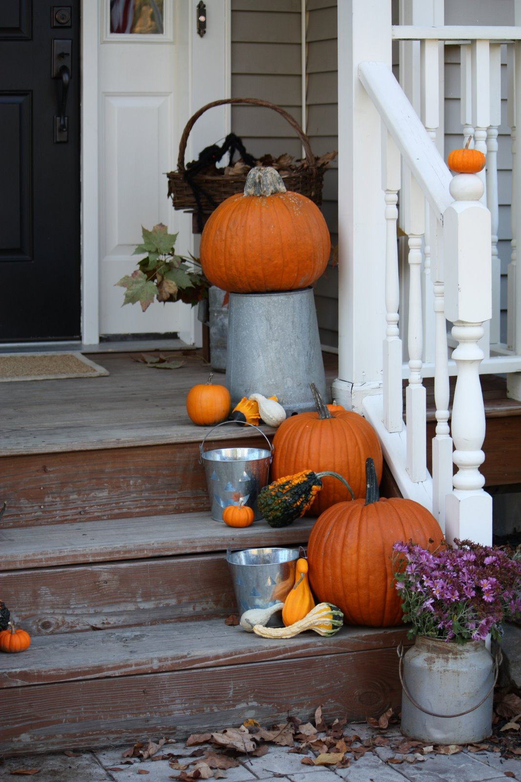 Outdoor Fall Decor
 5 Easy Fall Decorating Ideas for your Home