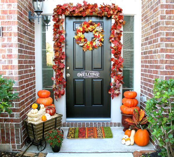 Outdoor Fall Decorating Ideas
 Pumpkin Adorned Patios Decor Ideas