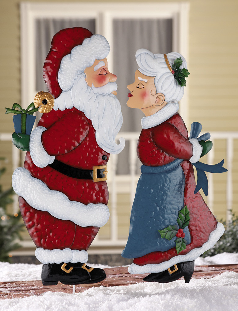 Outdoor Hanging Christmas Decorations
 Kissing Santa or Mrs Claus Christmas Outdoor Metal Garden