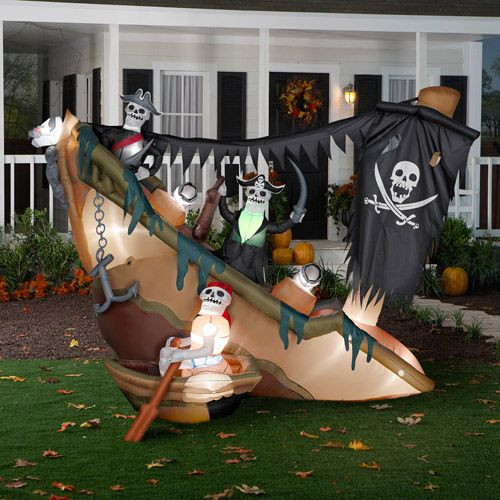 Outdoor Inflatable Halloween Decorations
 25 best ideas about Halloween Inflatables on Pinterest