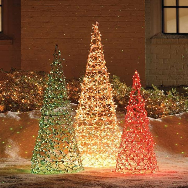Outdoor Lighted Christmas Tree
 95 Amazing Outdoor Christmas Decorations DigsDigs