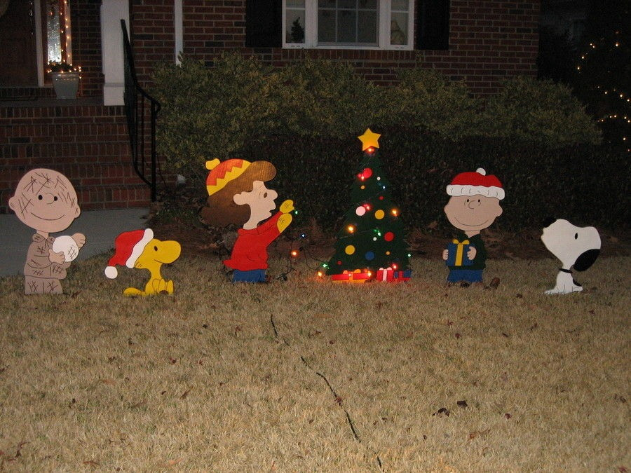 Peanut Outdoor Christmas Decorations
 Charlie Brown Christmas Yard Decorations