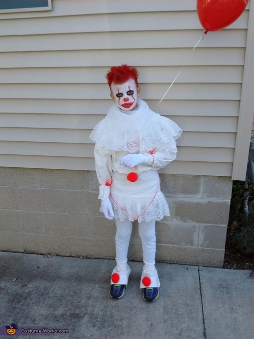 Pennywise Costume DIY
 Last Minute DIY Pennywise Costume