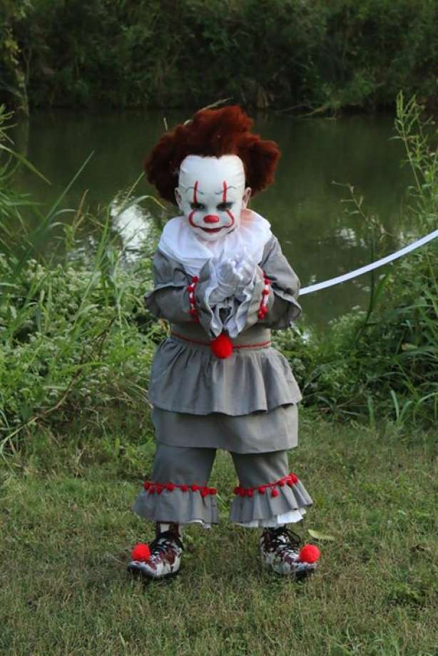Pennywise Costume DIY
 S A 4 year old s Pennywise costume is winning hearts