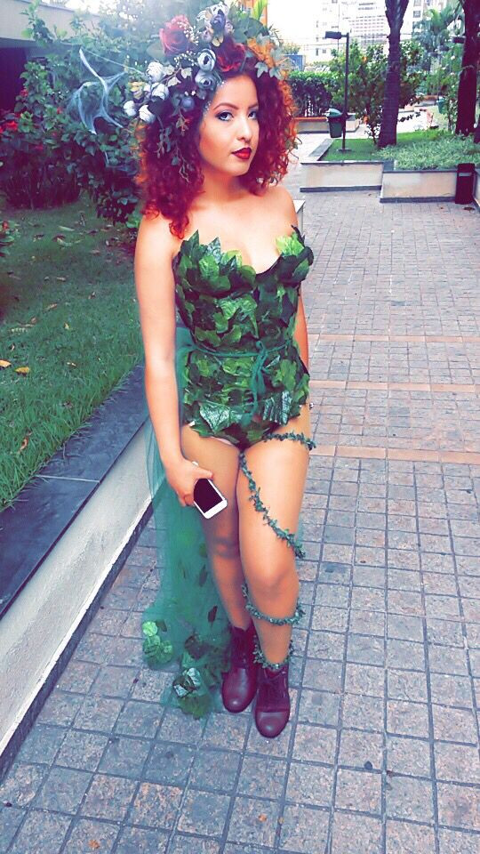 Poison Ivy Costume DIY
 Diy Poison ivy costume hair and makeup