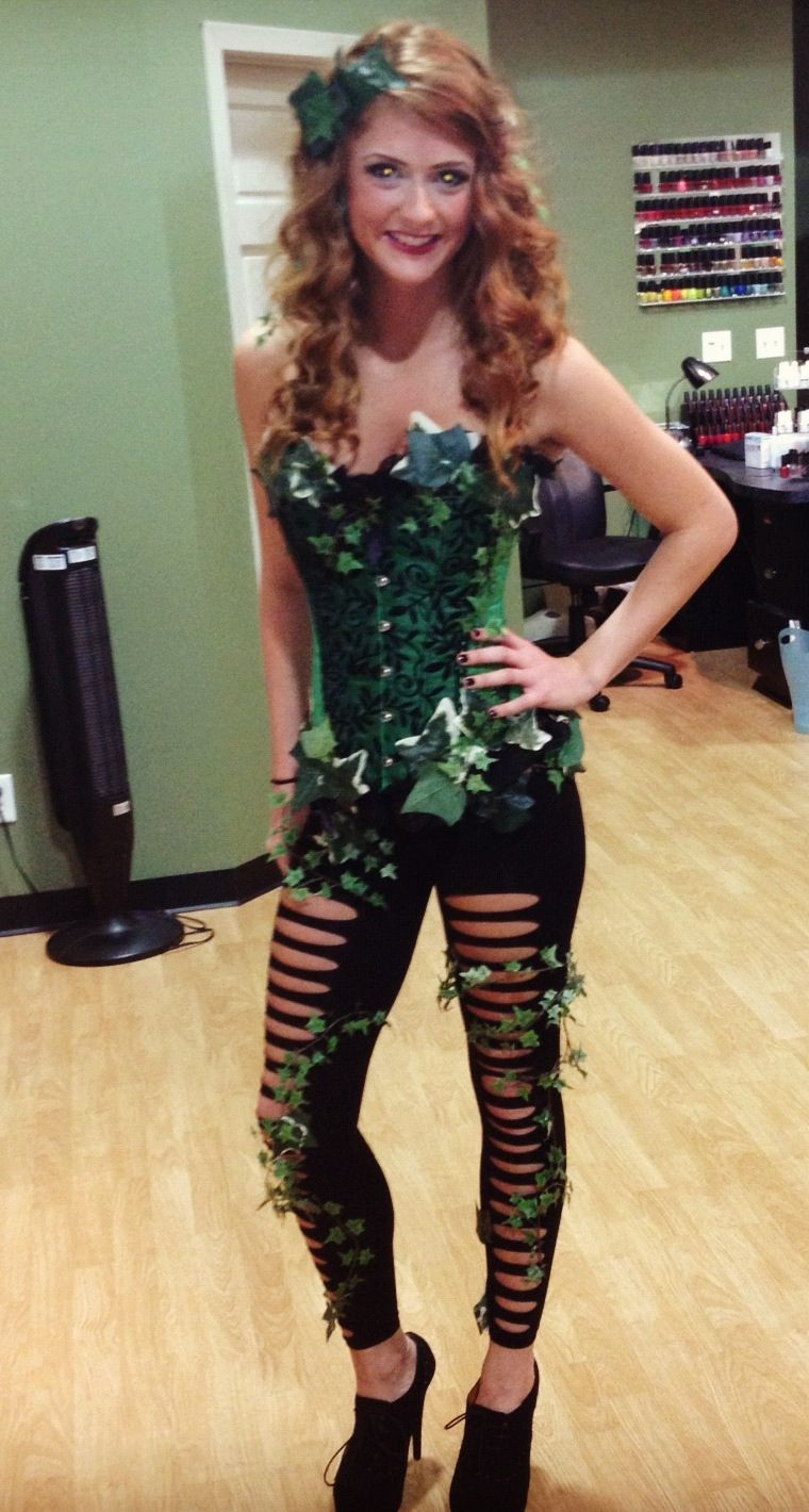 Poison Ivy Costume DIY
 Halloween costume Poison Ivy Corset and leggings