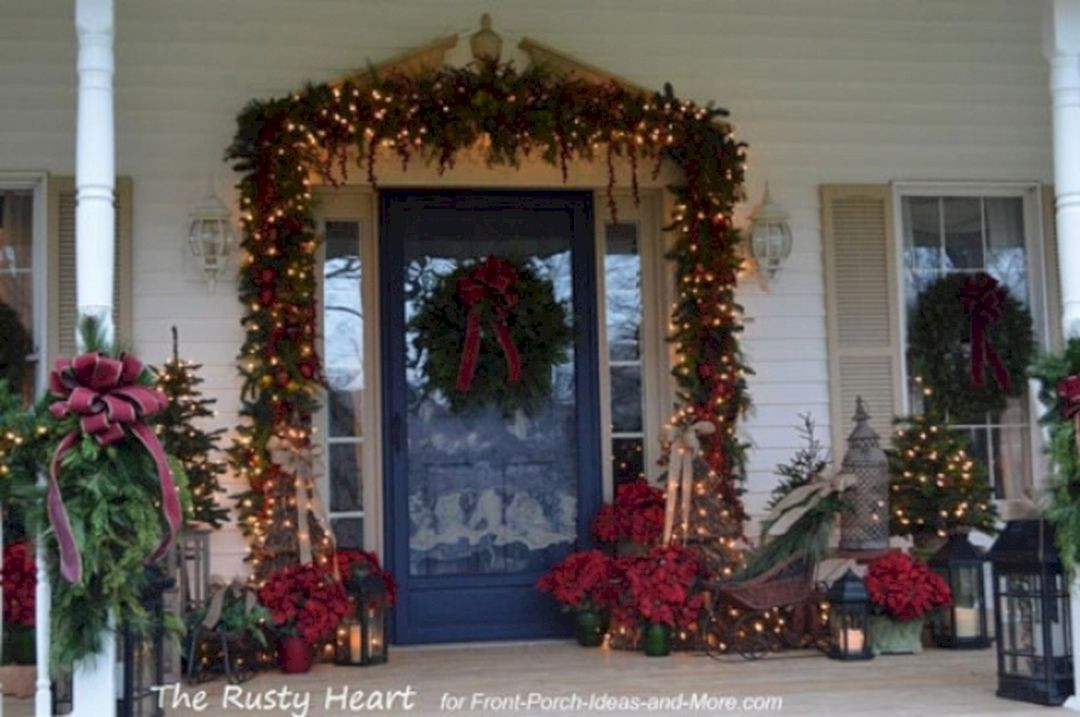 Porch Christmas Decorating
 Front Porch Christmas Decorating Ideas Front Porch