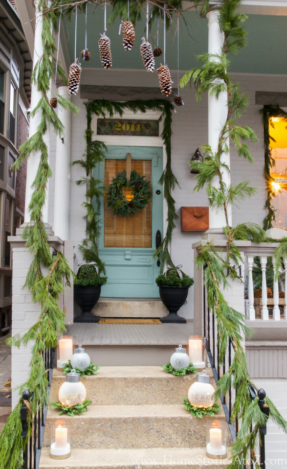 Porch Decorating For Christmas
 20 Beautiful Christmas Porch Ideas