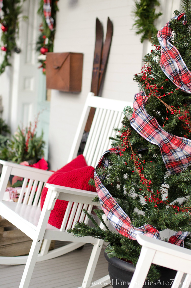 Porch Decorating For Christmas
 Christmas Porch Decorating Ideas