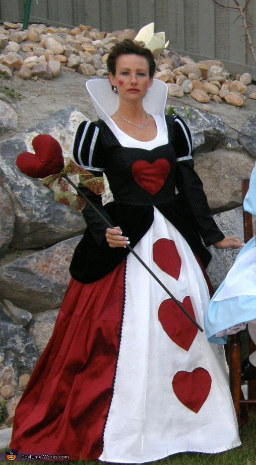 Queen Of Hearts DIY Costume
 Be The Beautiful Bad Ass Woman This Halloween With Top 14