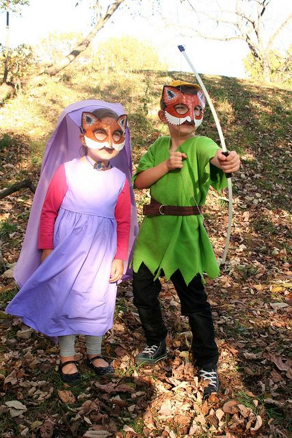 Robin Hood Costume DIY
 Maid Marian and Robin Hood Handmade Halloween Costumes