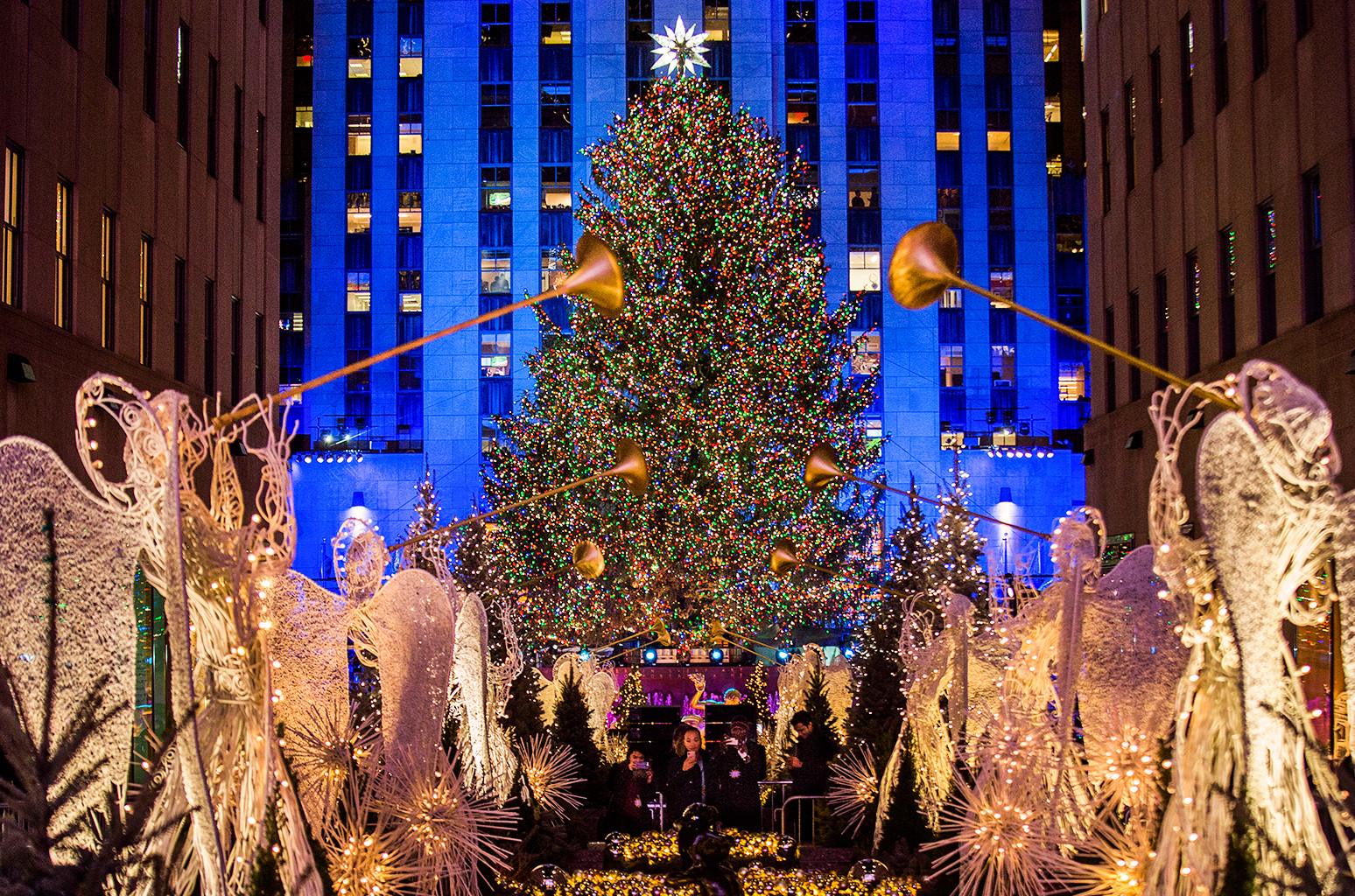 Rockefeller Christmas Tree Lighting 2019 Performers
 Rockefeller Center Christmas Tree Lighting Ceremony How