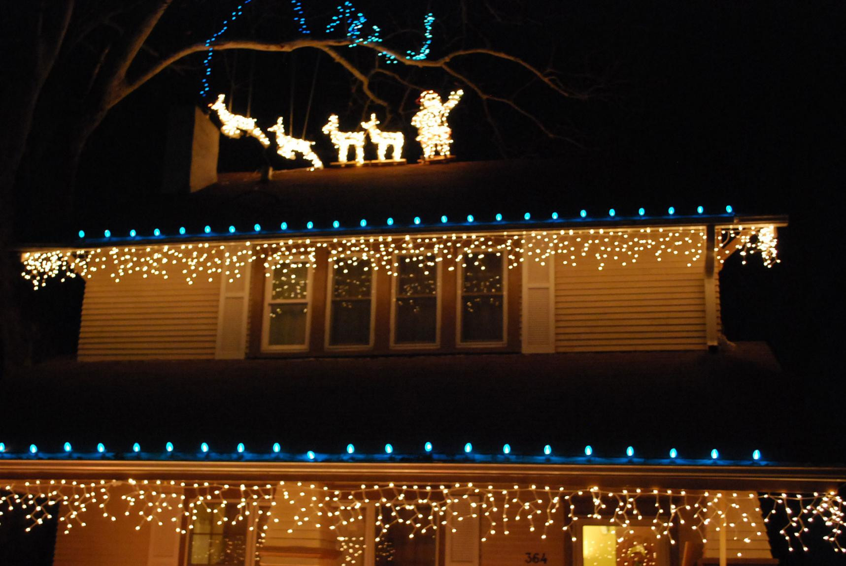 Rooftop Christmas Lights
 Help Me Figure Out How To Install Lighted Sled Roof