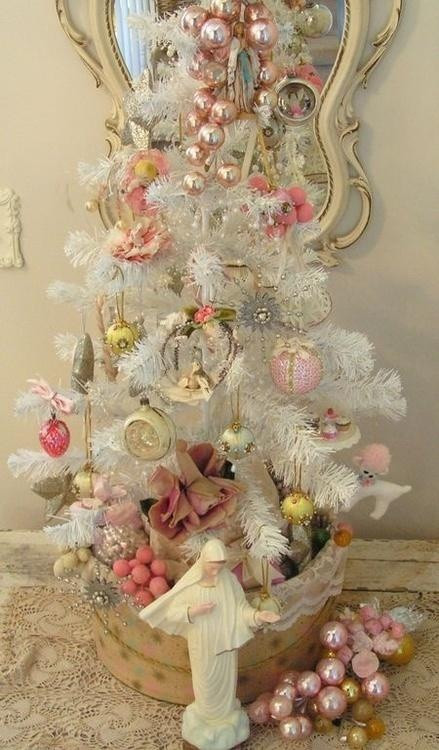 Shabby Chic Christmas Tree
 144 best ♦Shabby Chic Christmas Trees♦ images on Pinterest