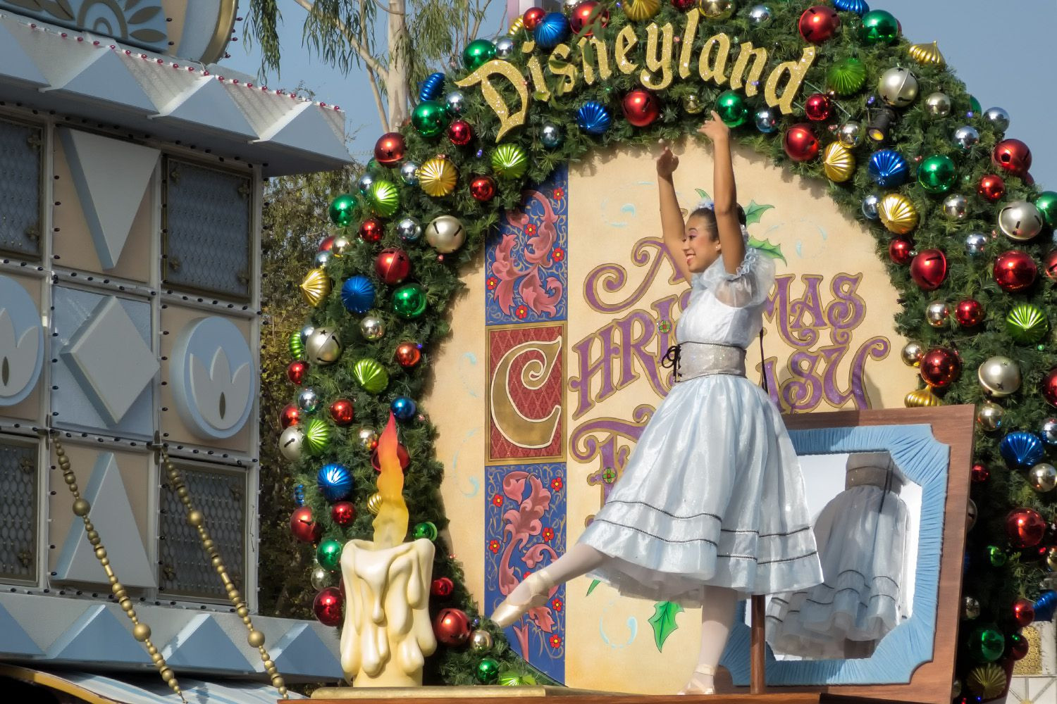 South Gate Christmas Parade
 Going to Disneyland at Christmas Pros and Cons