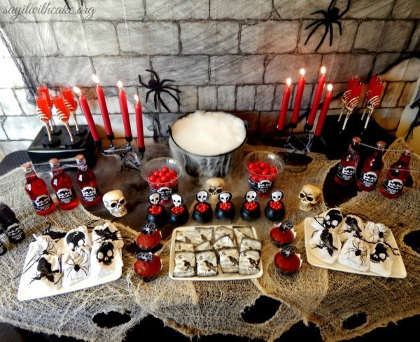 Spooky Halloween Party Ideas
 Plan a Spooky Skull Themed Halloween Party – Party Ideas