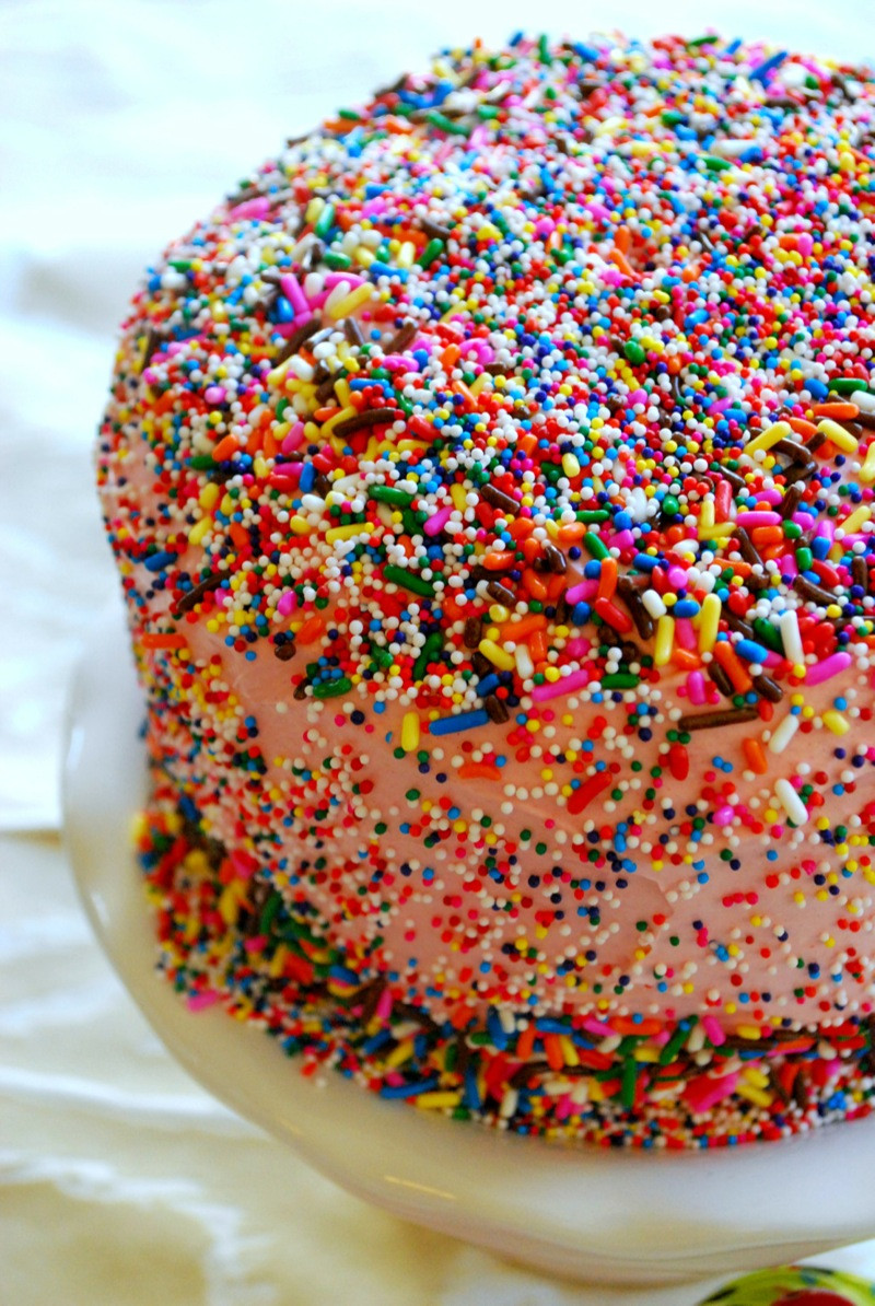 Sprinkle Birthday Cake
 Happy Birthday Funfetti Bubblegum Cake