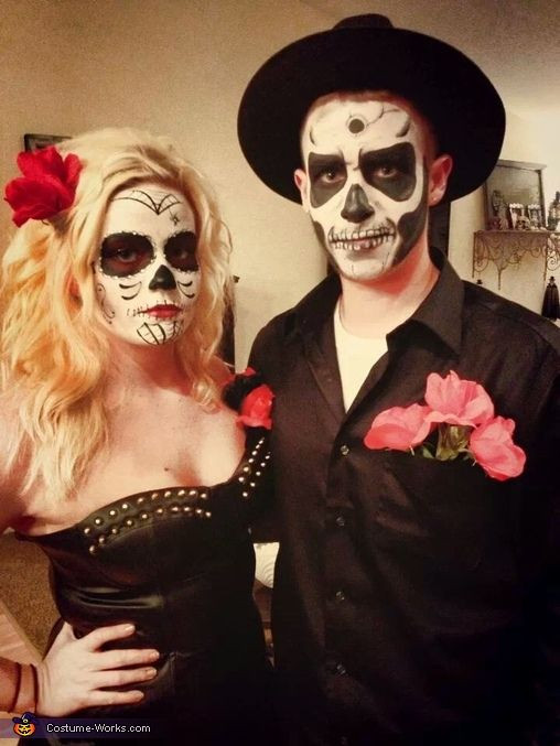 Sugar Skull Costume DIY
 Sugar Skull and Skeleton Halloween Costume Contest at