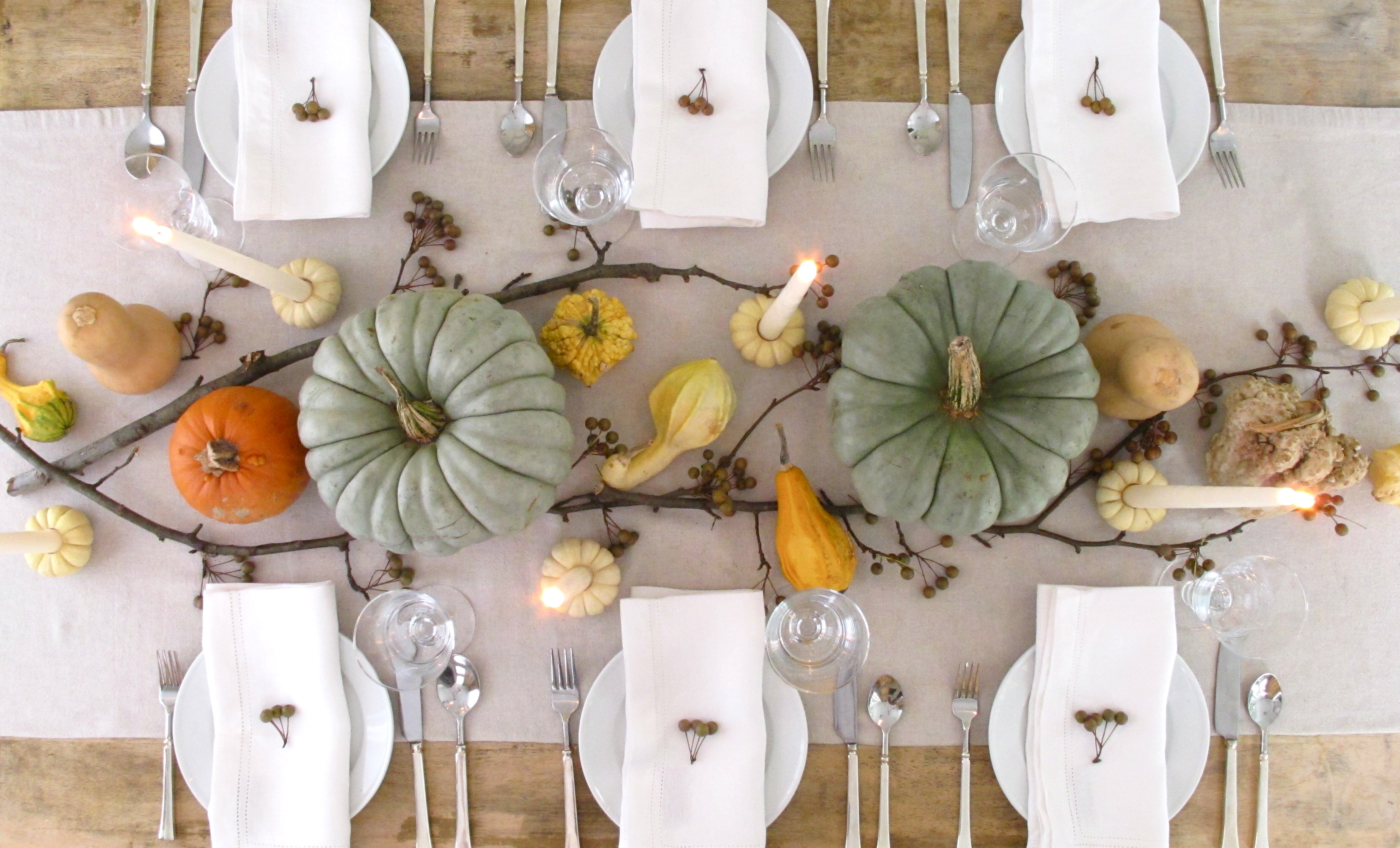 Table Decorations For Thanksgiving
 Our favorite Thanksgiving Day table settings TODAY