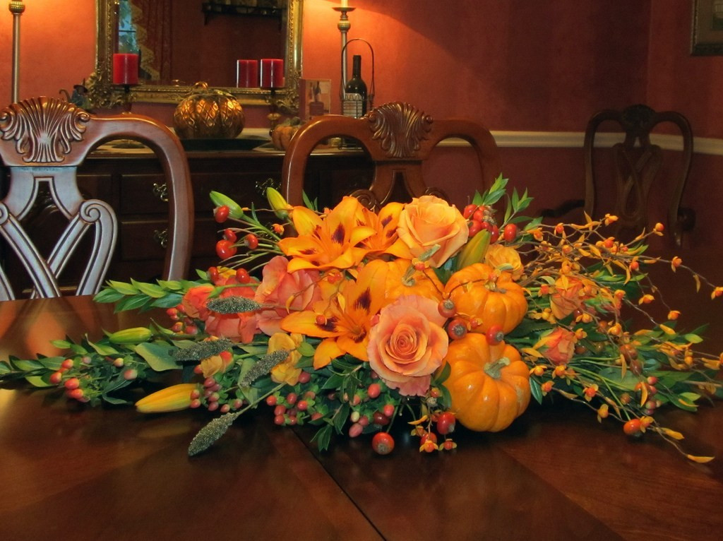Thanksgiving Flower Arrangement
 Festive Thanksgiving Table Centerpieces