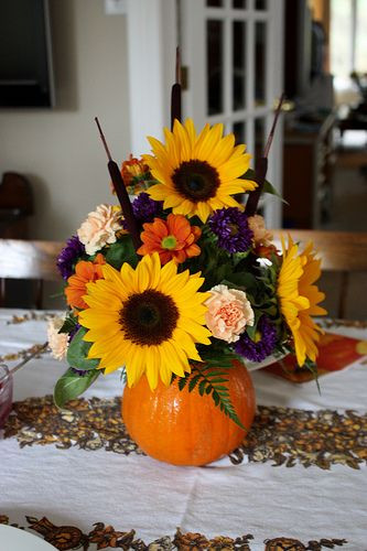 Thanksgiving Flower Arrangement Ideas
 Pumpkin Flower Arrangement [Thanksgiving Centrepiece
