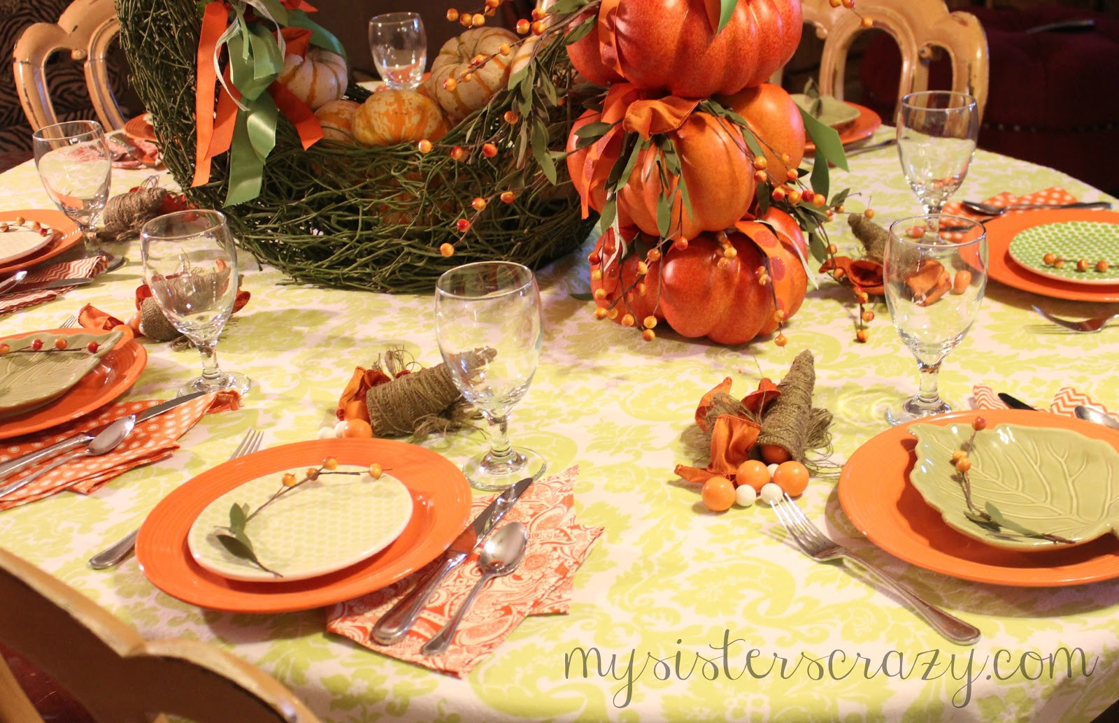 Thanksgiving Kids Table
 My Sister s Crazy A FRESH FACE FOR THE KIDS THANKSGIVING