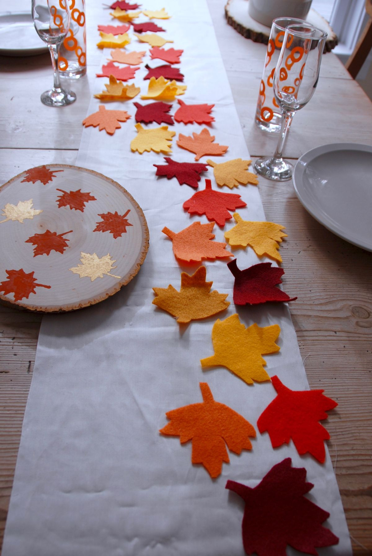 Thanksgiving Table Runner
 No Sew Thanksgiving Table Runner and Placemats