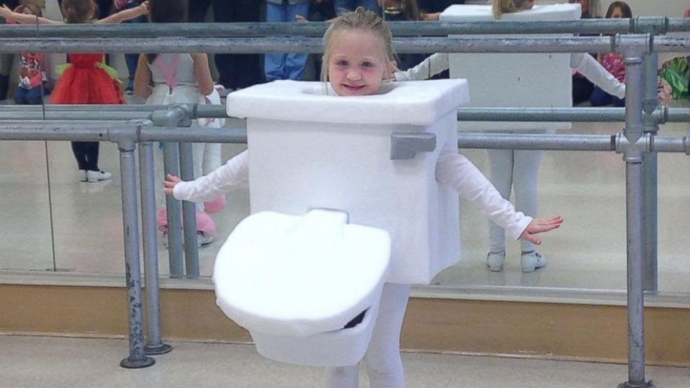 Toilet Halloween Costumes
 Little Girl Wins Game of Thrones With Homemade Toilet