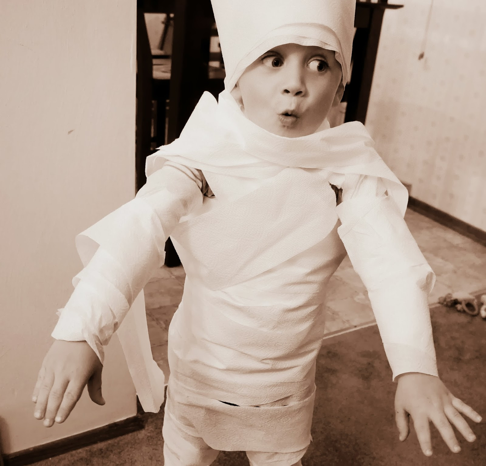 Toilet Paper Halloween Costume
 Easy Toilet Paper Mummy Halloween Game So Festive
