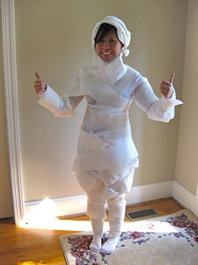 Toilet Paper Halloween Costume
 Coolest Last Minute Halloween Costume Ideas Part 3