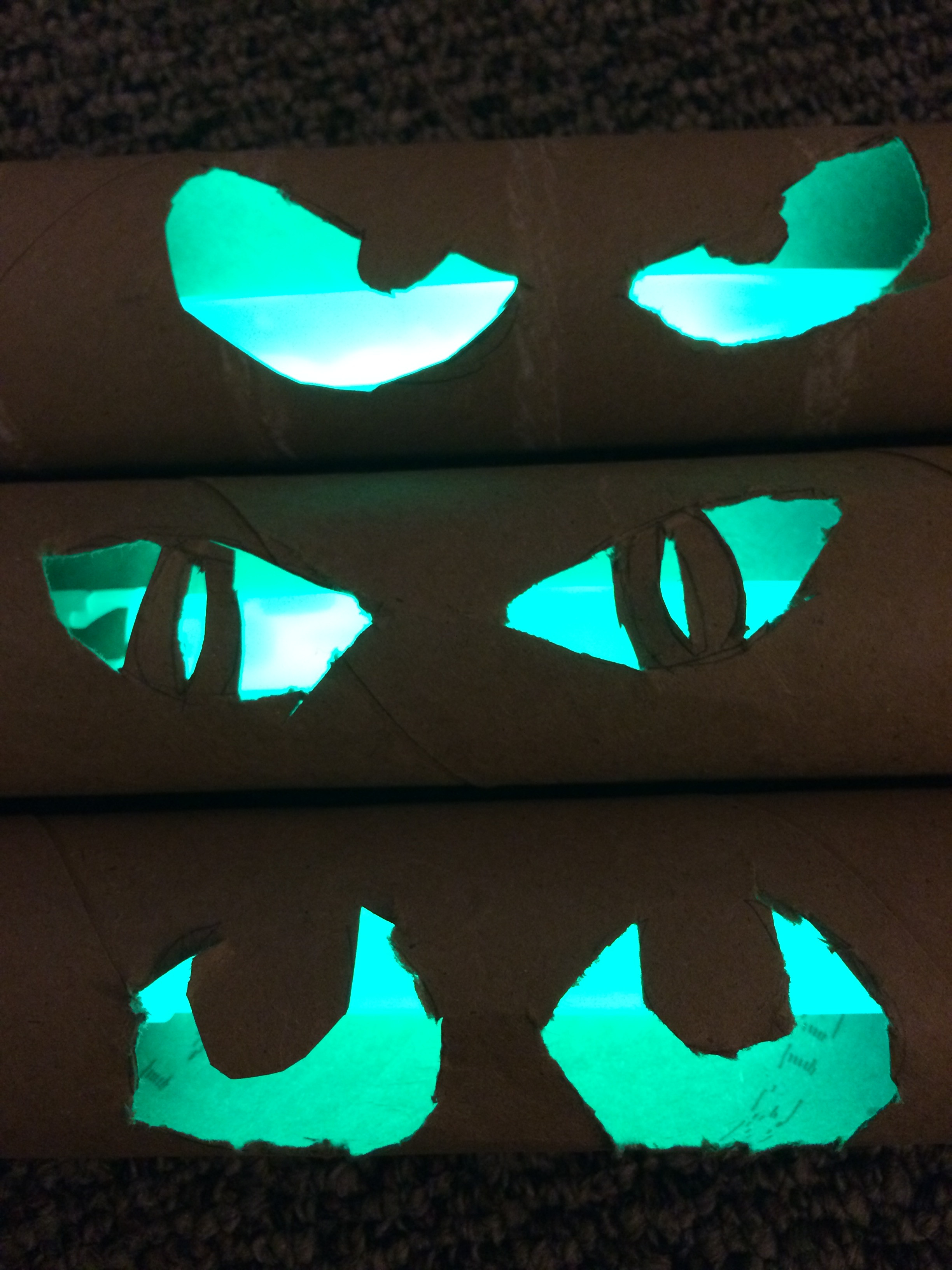 Toilet Paper Halloween Eyes
 Glowing Eyes Craft – Thirty Days of Halloween – Crafts