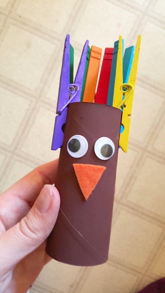 Toilet Paper Roll Crafts Thanksgiving
 20 Creative Turkeys Made with Toilet Paper Rolls