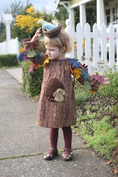 Tree Costume DIY
 15 DIY Halloween Costume Ideas for Kids