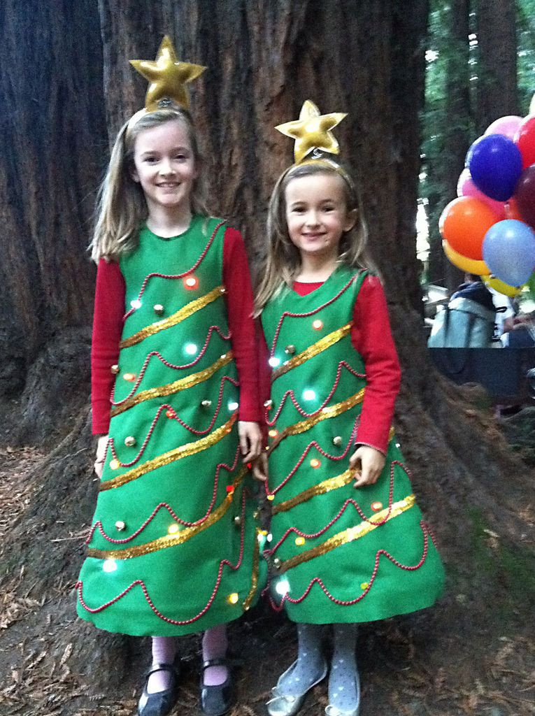 Tree Costume DIY
 Light Up Christmas Tree Costume