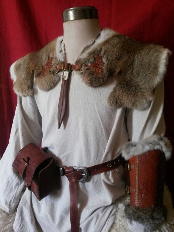 Viking Costumes DIY
 My viking outfit by El Yohn Lederkraft