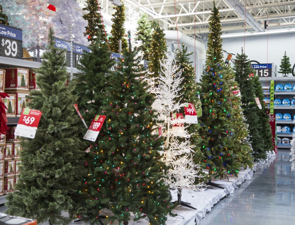 Walmart Christmas Lamp Post
 Walmart Live Christmas Trees