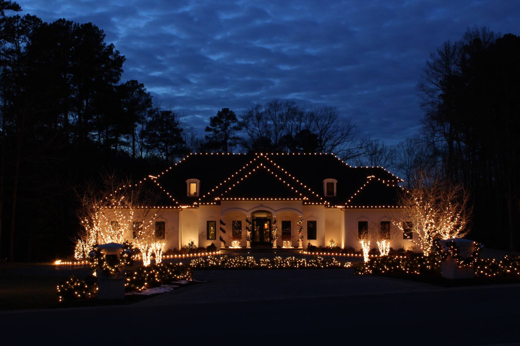 Whole House Christmas Lighting
 Portfolio of Outdoor Lighting in Richmond VA